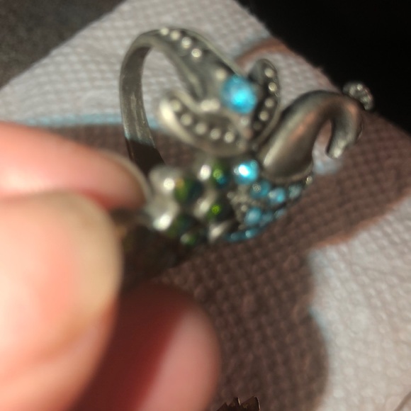 Ring - Picture 4 of 9